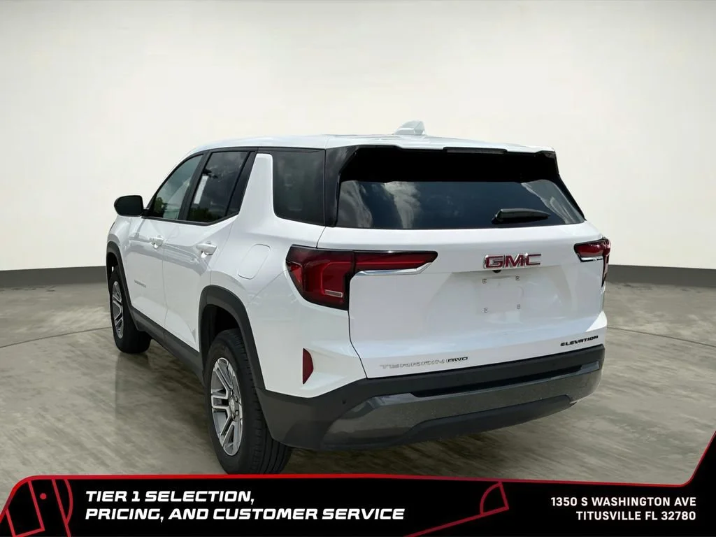 Used 2025 Summit White GMC Elevation image 5