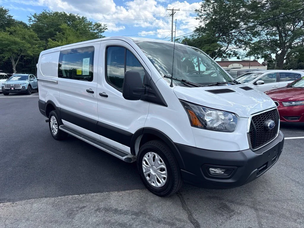 Used 2025 White Ford Base image 3