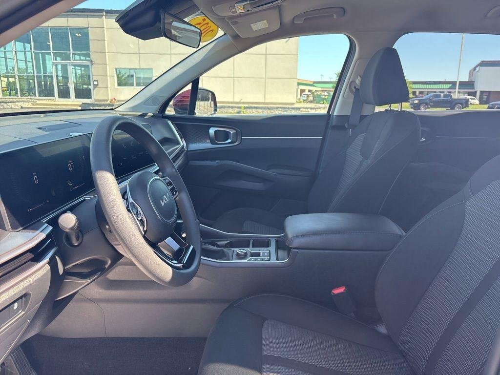 Used 2025 Red Kia LX image 32