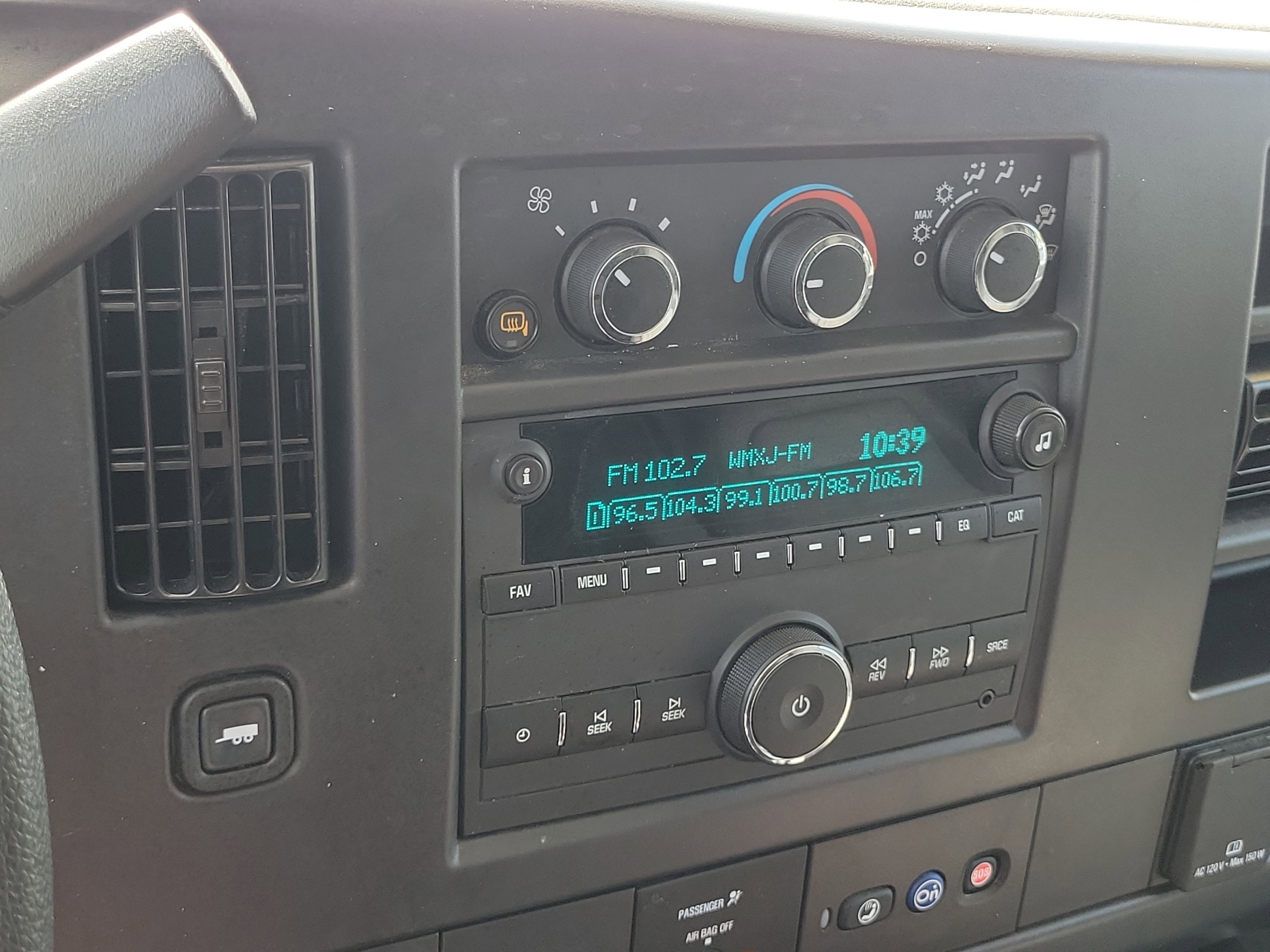 Used 2025 White Chevrolet Work Van image 20