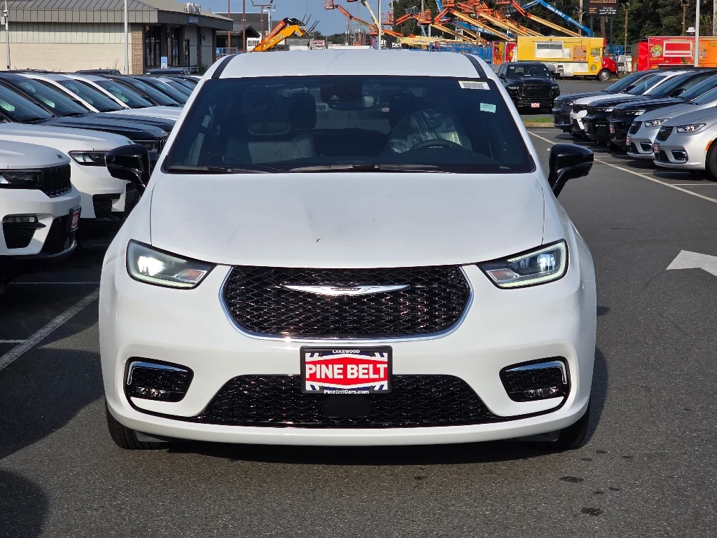 2026 Chrysler Pacifica Select - Photo 7