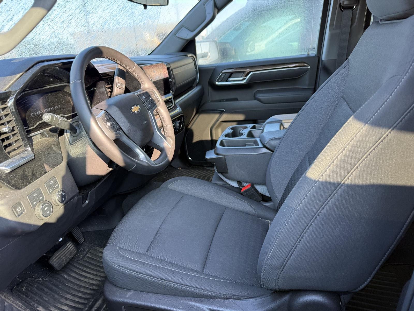 Used 2025 Black Chevrolet LT image 10