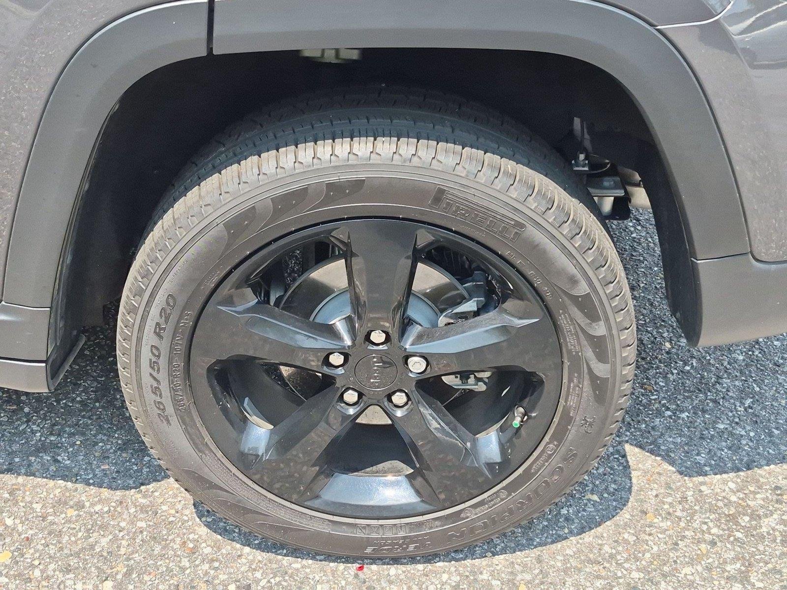 Used 2025 Baltic Gray Metallic Clearcoat Jeep Limited image 11