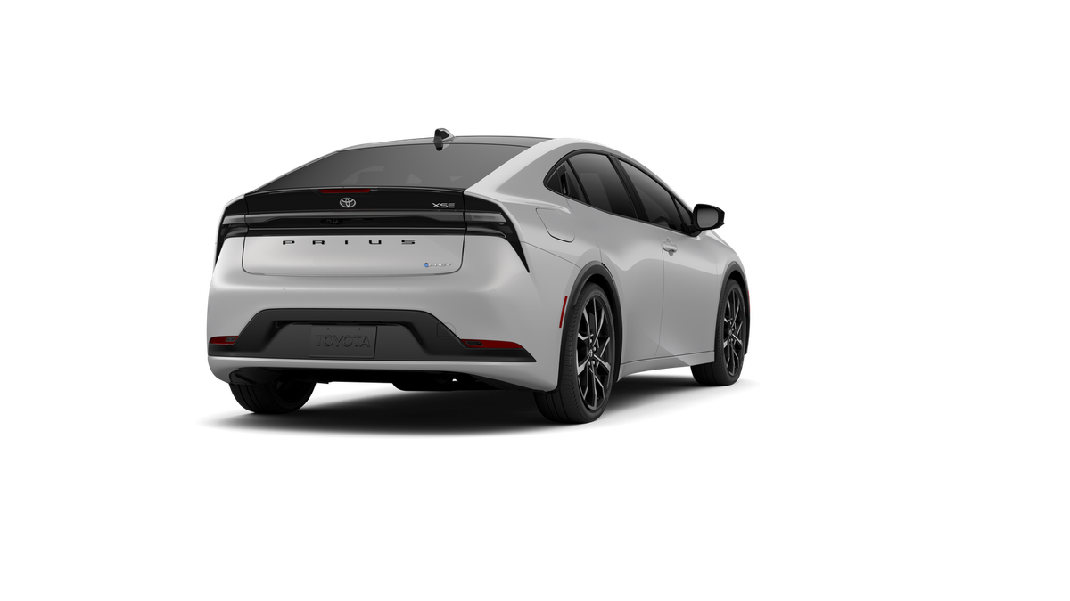 New 2027 Cutting Edge Toyota XSE Premium image 9