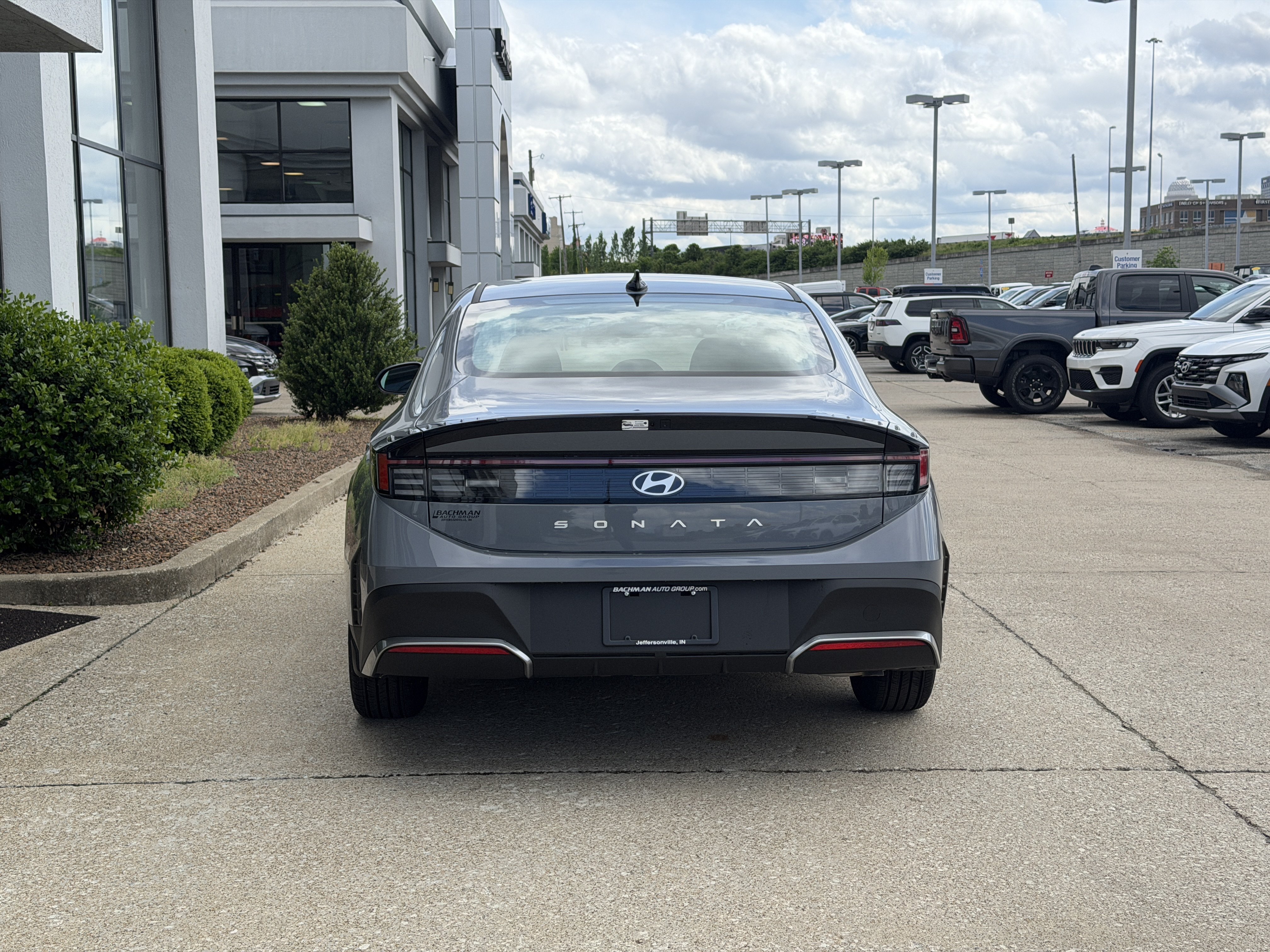 Used 2026 Transmission Blue Hyundai SE image 6