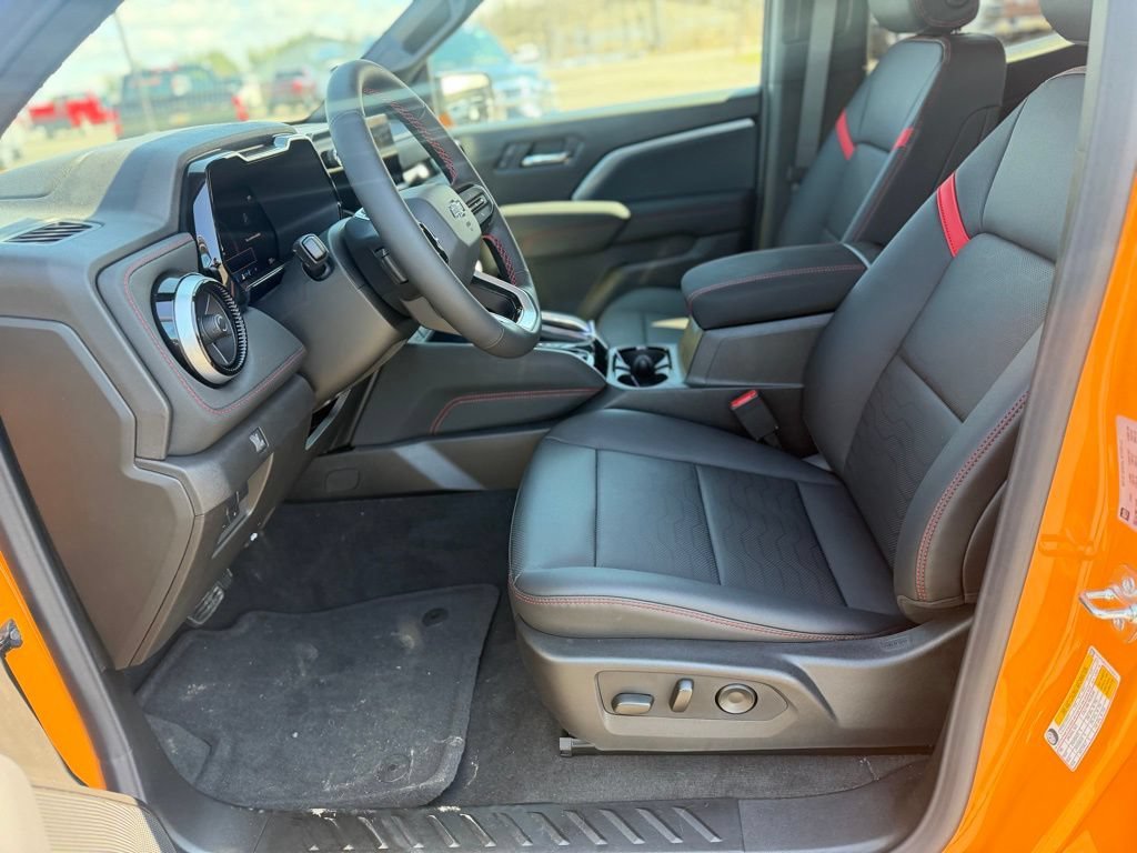 2026 Chevrolet Colorado Z71 - Photo 13