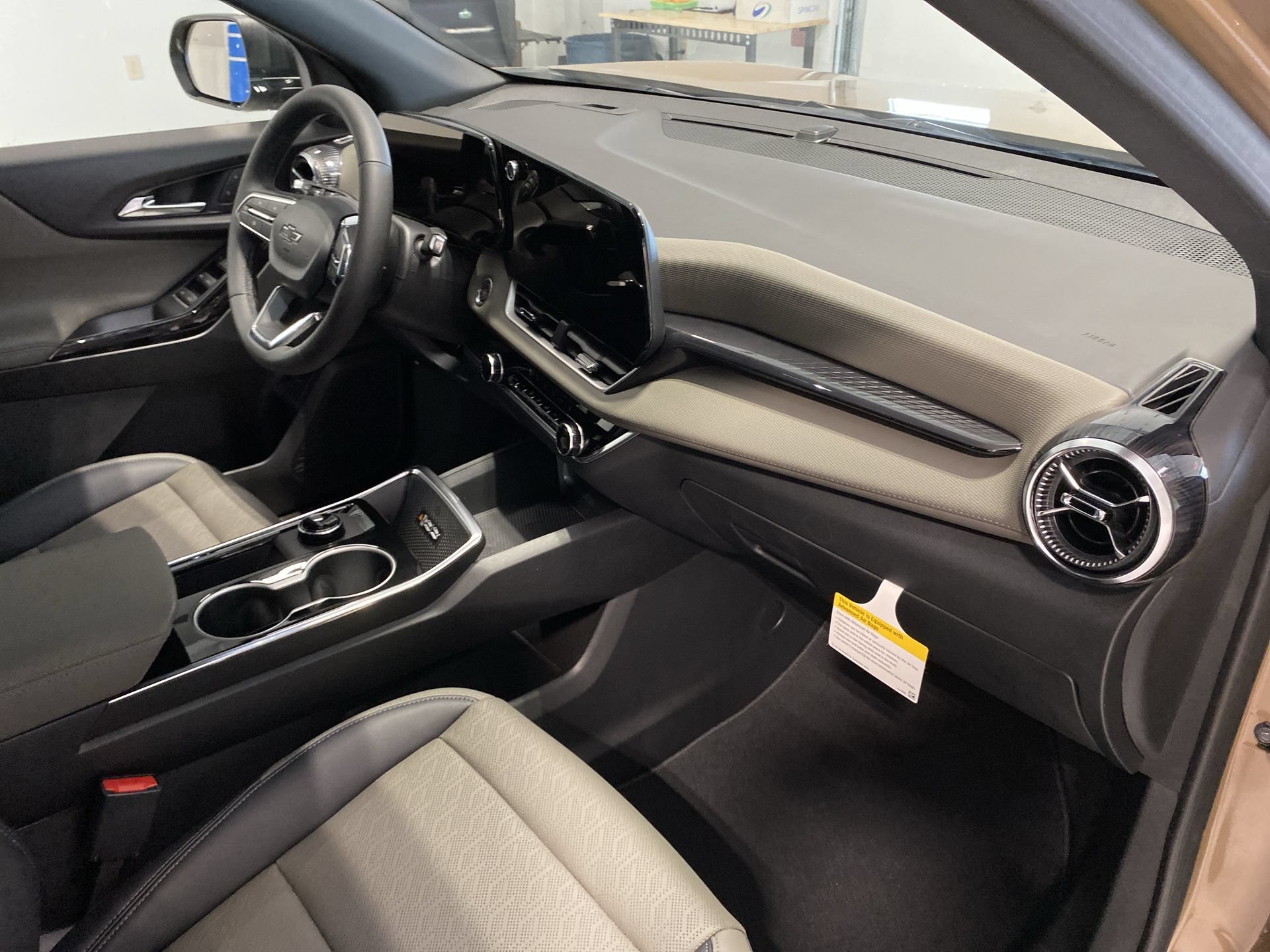 2027 Chevrolet Equinox LT - Photo 27