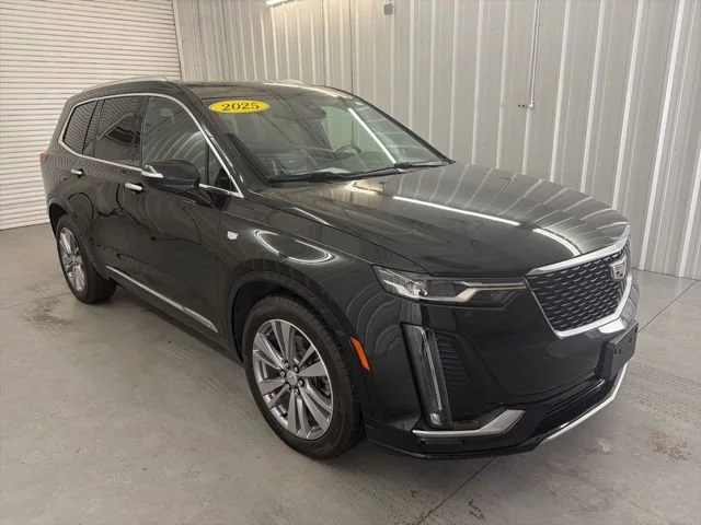 2025 Cadillac XT6 Premium Luxury Auto's photo