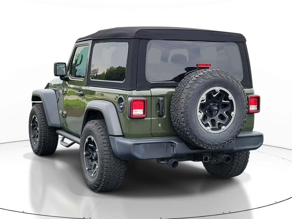 Used 2020 Green Jeep Sport image 3