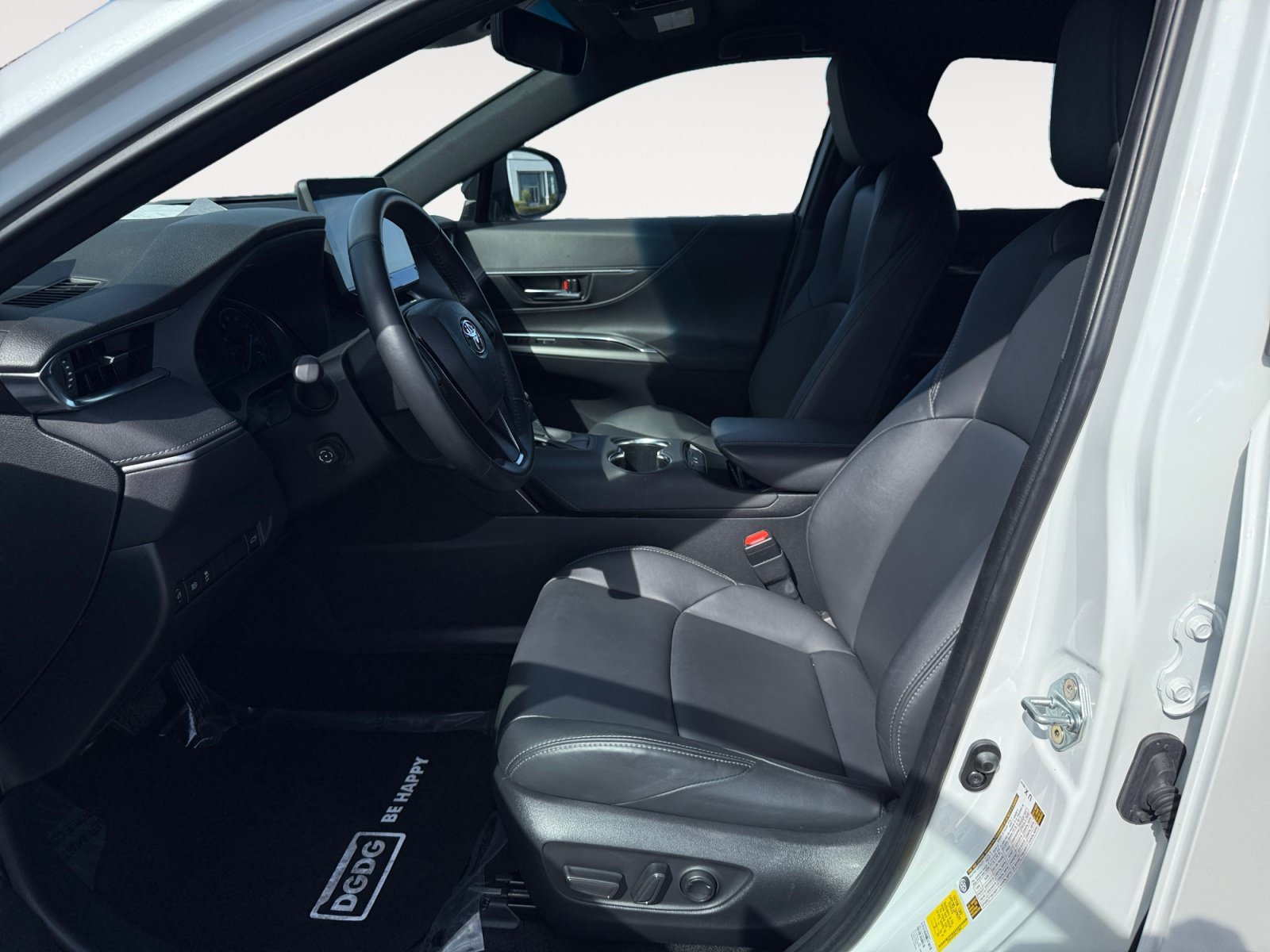 Used 2024 Pearl Toyota Nightshade image 10
