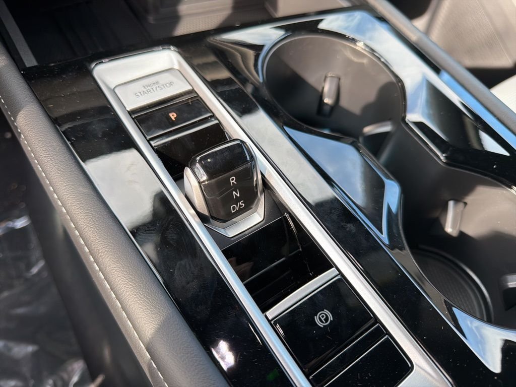 2026 Volkswagen Atlas Cross Sport SEL Premium R-LINE - Photo 16