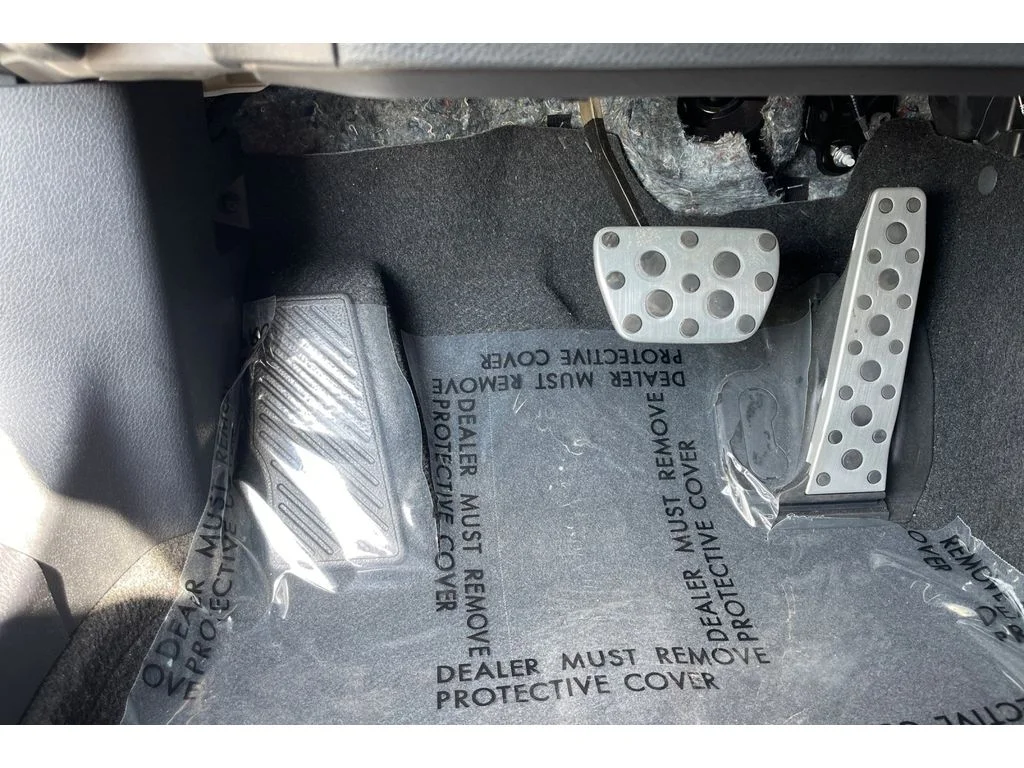 Used 2025 Ice Cap Toyota SE image 42