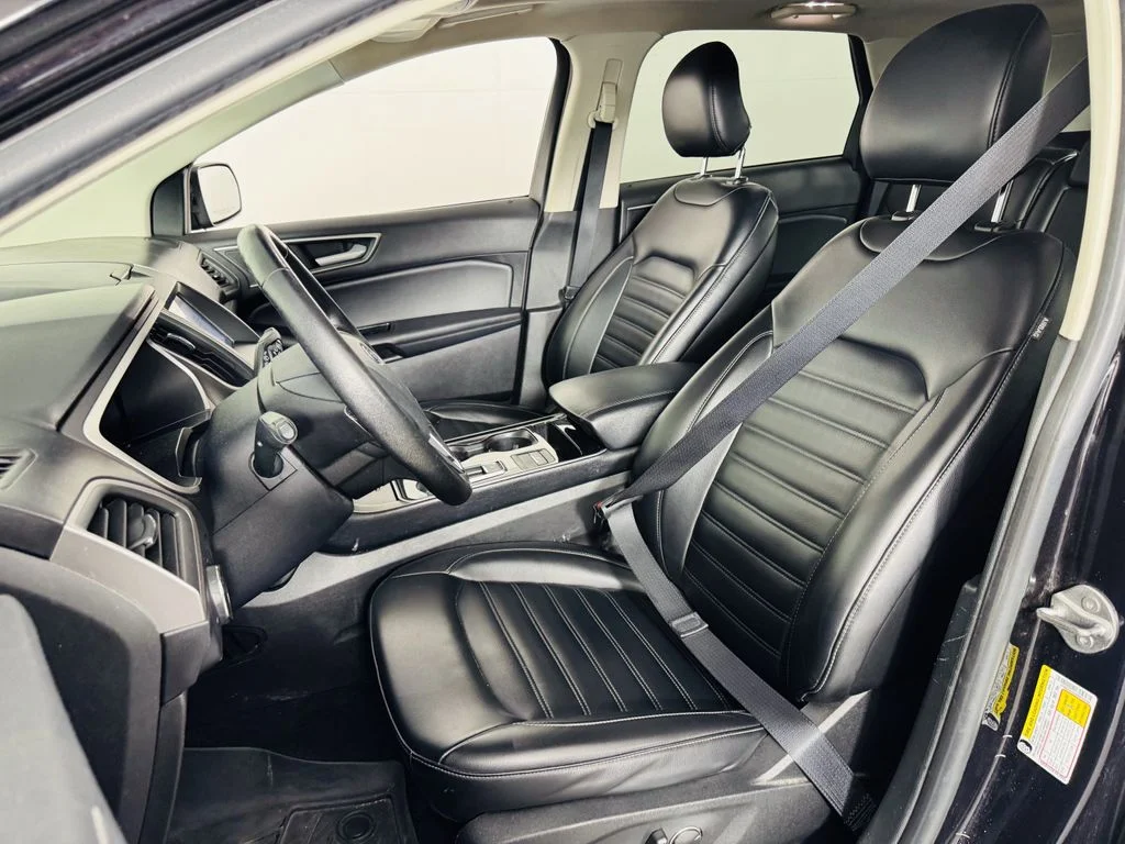 Used 2019 Black Ford SEL image 6