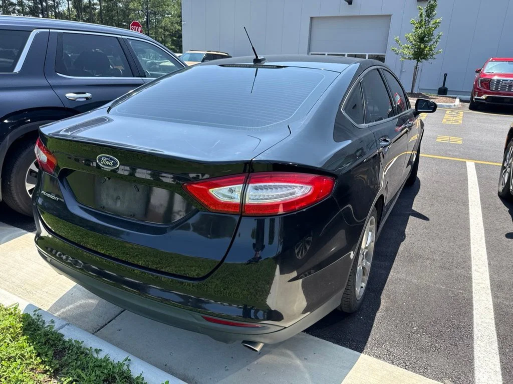 Used 2016 Black Ford S image 3