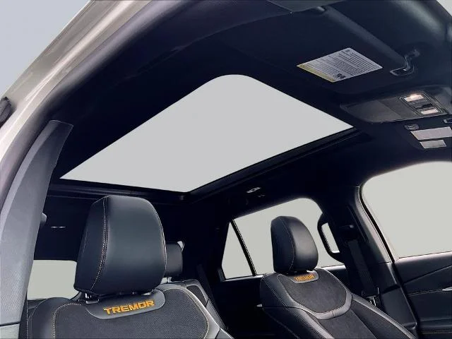 New 2026 Star White Metallic Tri-Coat Ford Tremor® image 63