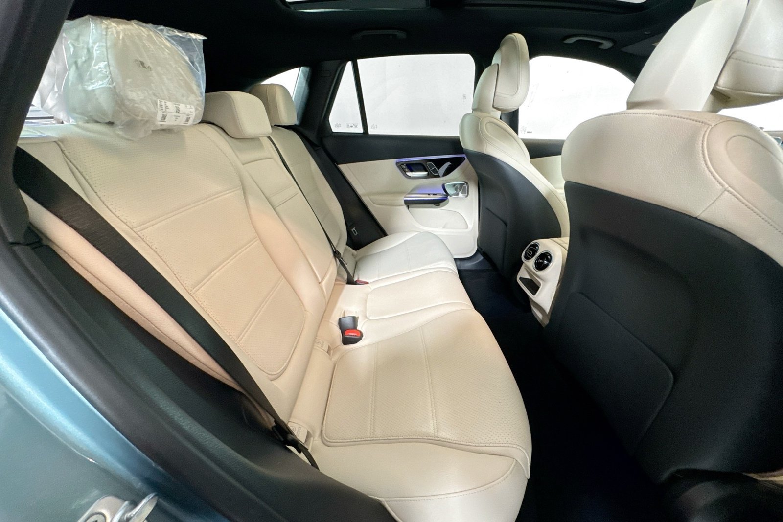 New 2026 Verde Silver Metallic Mercedes-Benz GLC 300 image 25