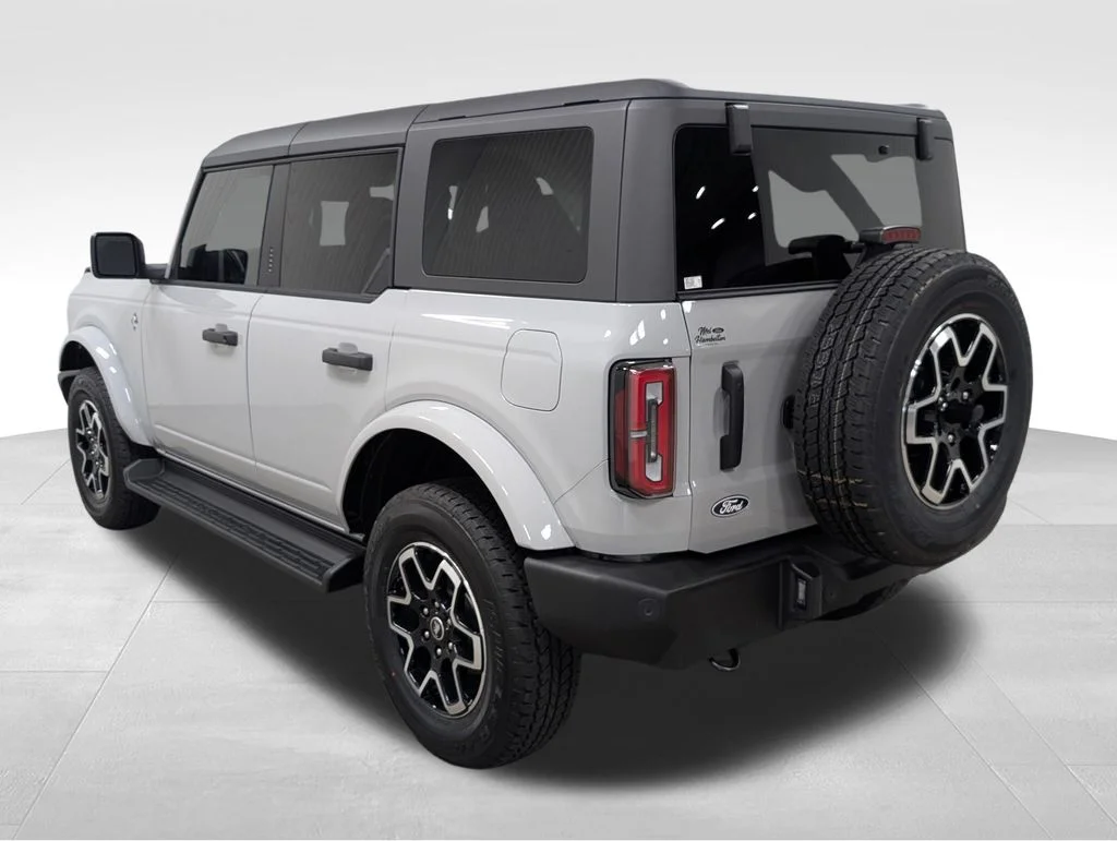 New 2026 Avalanche Gray Ford Outer Banks® image 23