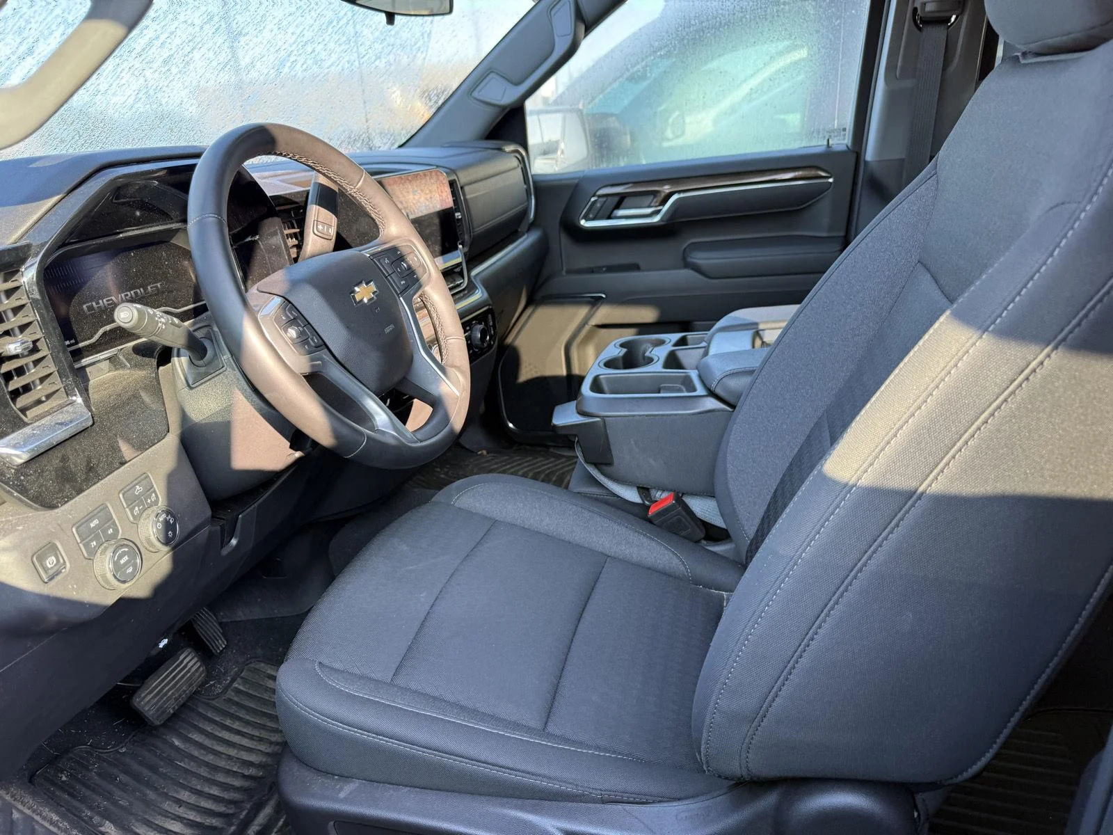 Used 2025 Black Chevrolet LT (2FL) image 10