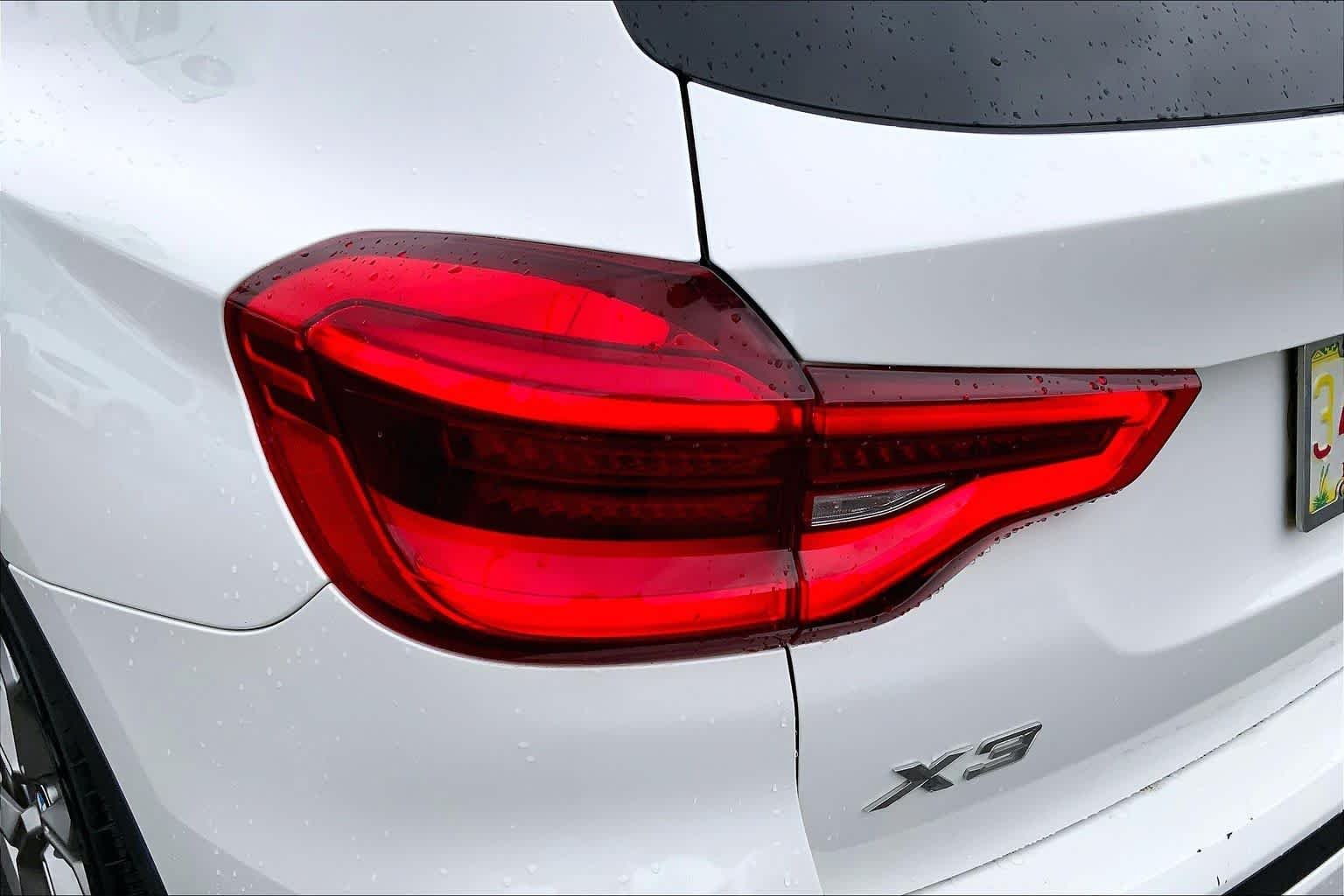 Used 2020 Alpine White BMW xDrive30i image 28