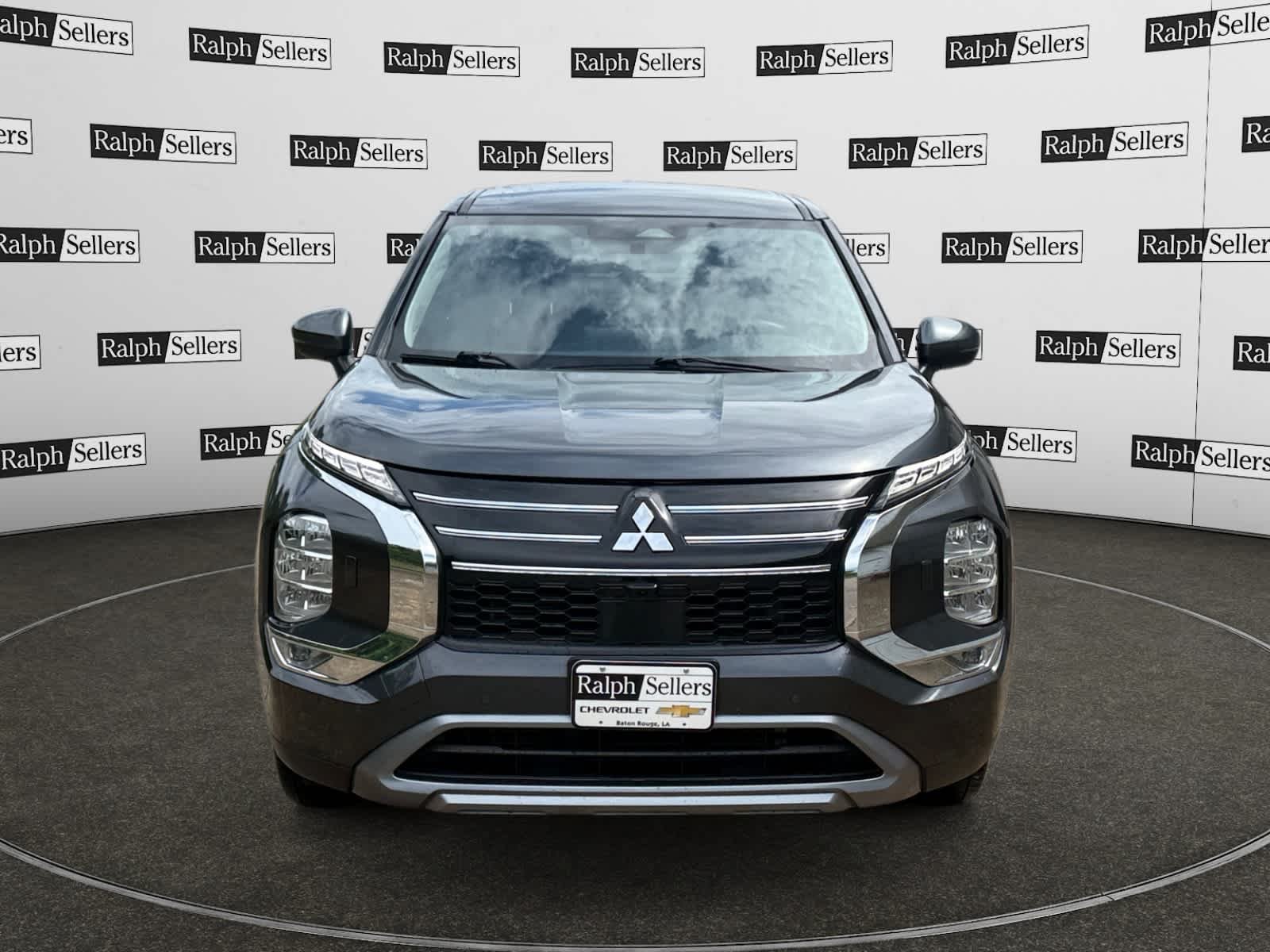Used 2025 Gray Mitsubishi SE image 8