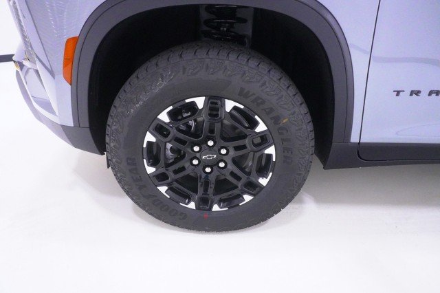 2027 Chevrolet Traverse Z71 - Photo 12