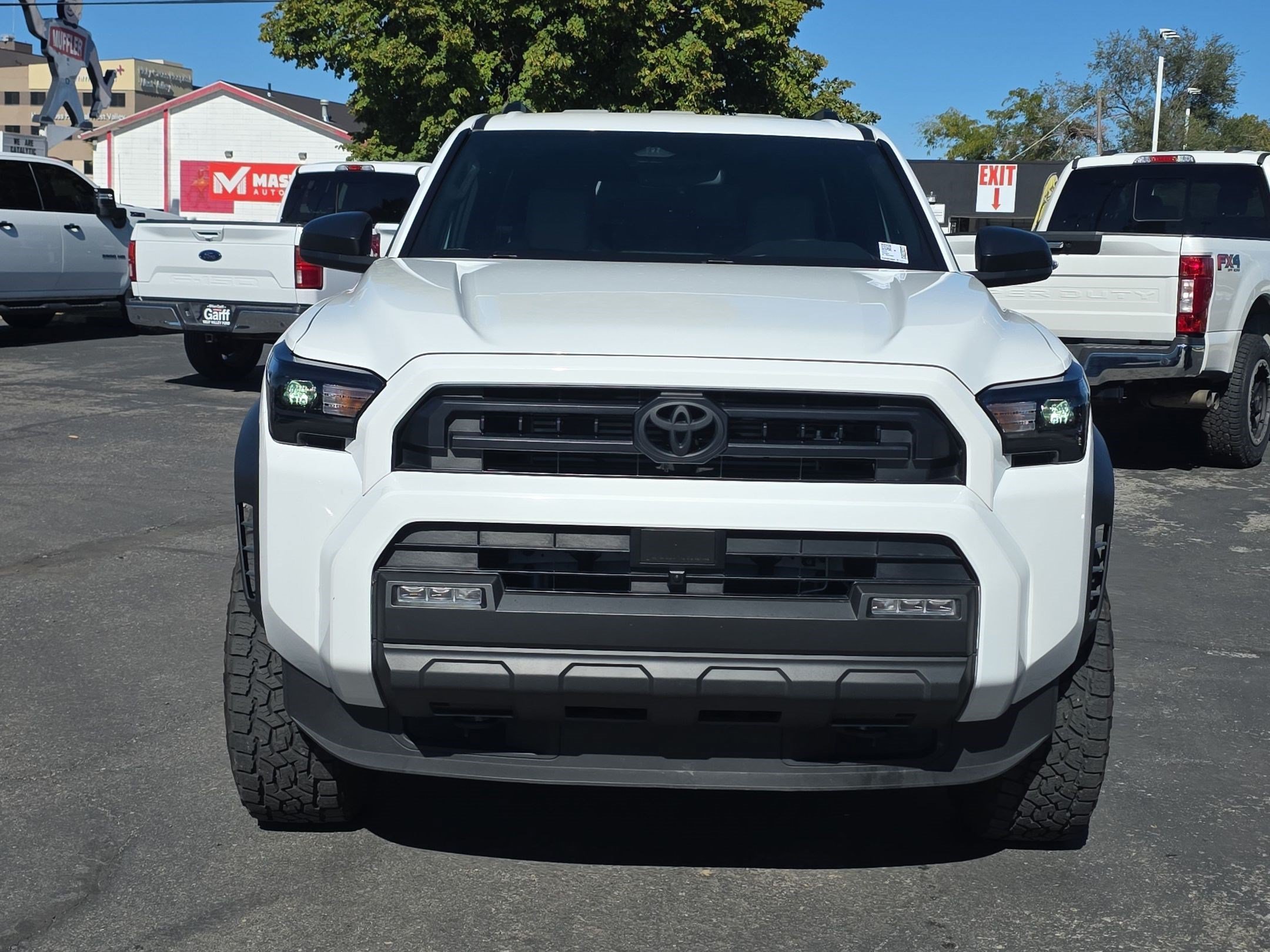 Used 2025 Ice Toyota SR5 image 10