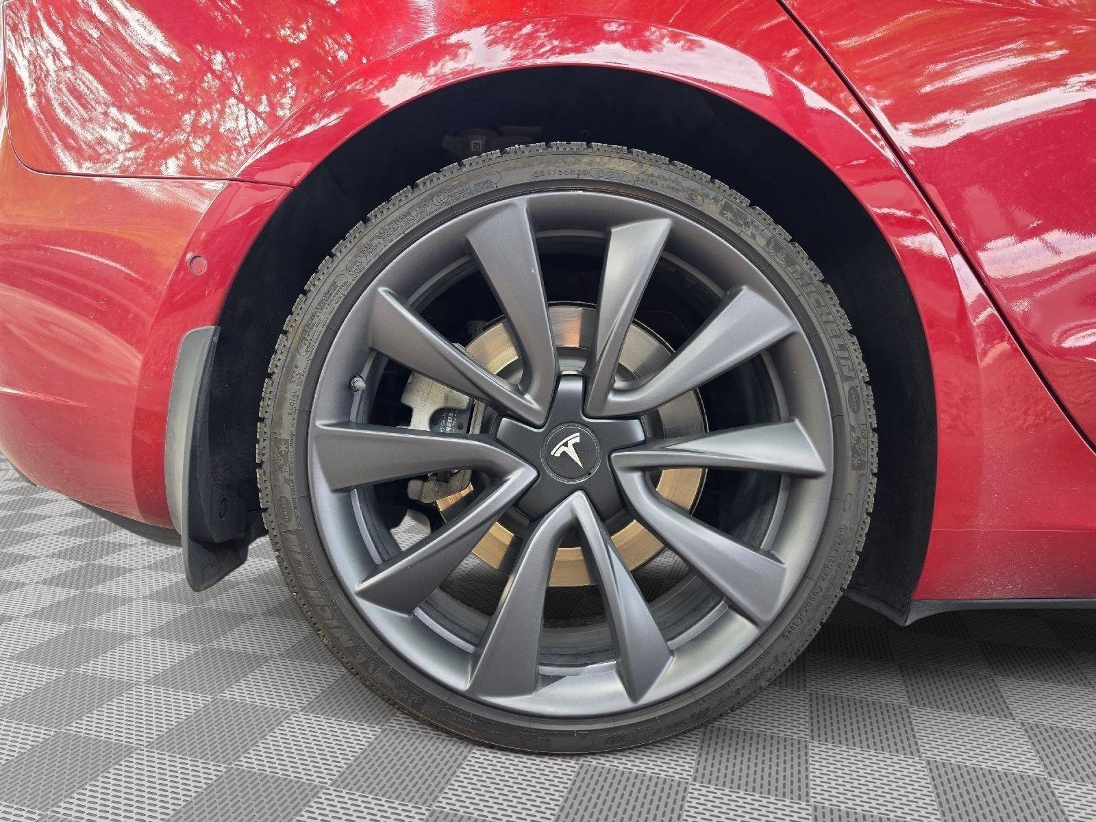 Used 2018  Tesla Long Range Battery image 18