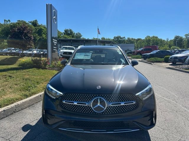 New 2026 Graphite Grey Metallic Mercedes-Benz GLC 300 image 45