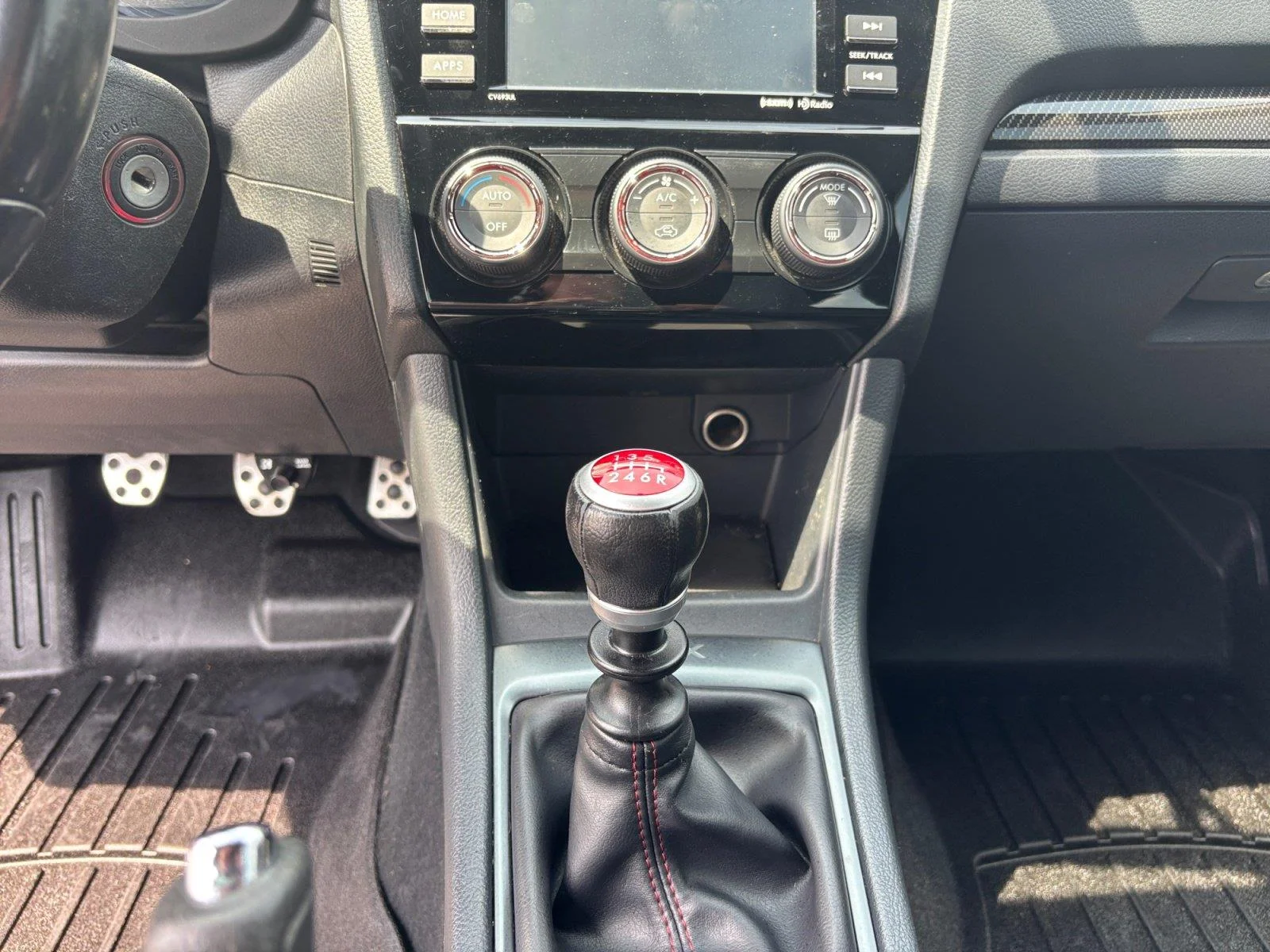 Used 2018 Crystal Black Silica Subaru Base image 12