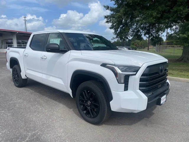 New 2026 Toyota Tundra SR5 4D CrewMax