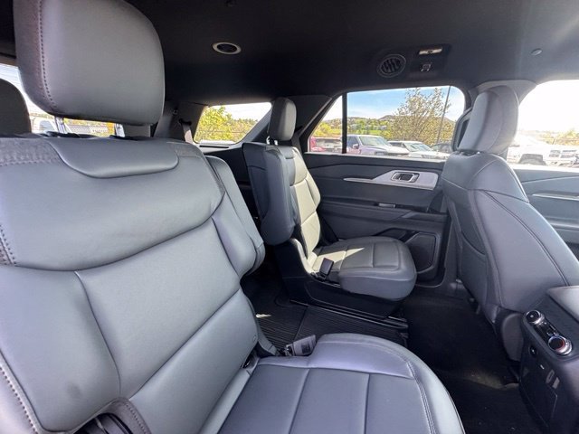 New 2027 Avalanche Gray Ford Active image 22