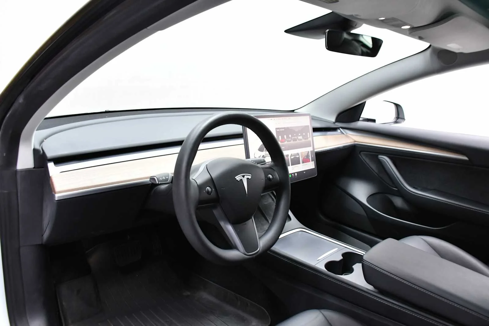 Used 2022 Pearl White Multi-Coat Tesla Long Range image 15