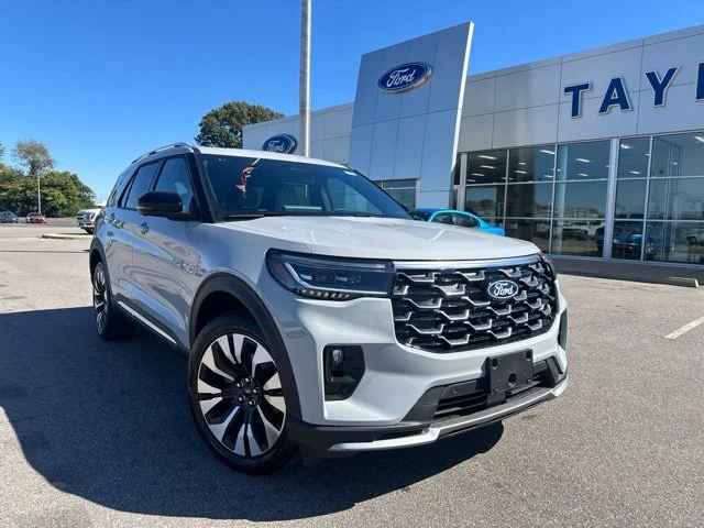New 2027 Avalanche Gray Ford Platinum™ image 4