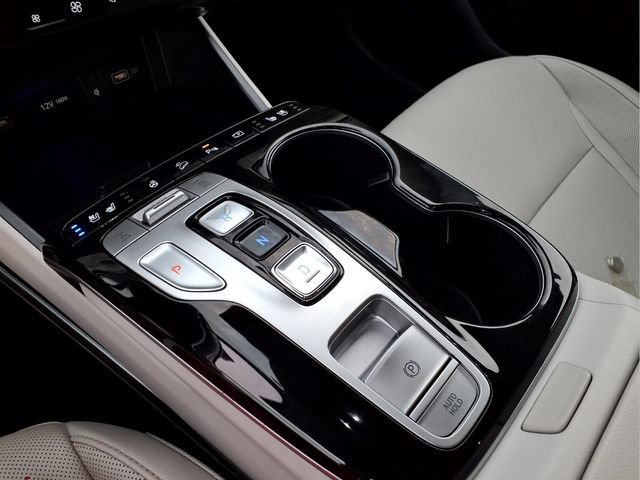 Used 2024  Hyundai Limited image 6