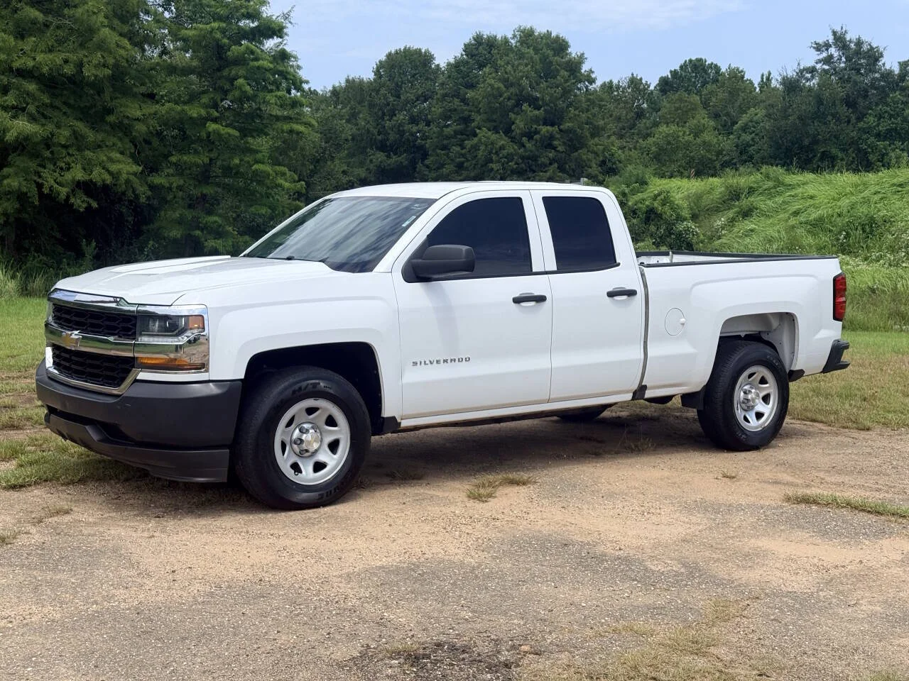 Used 2017 White Chevrolet Work Truck 4x2 4dr Double Cab 6.5 ft. SB image 1