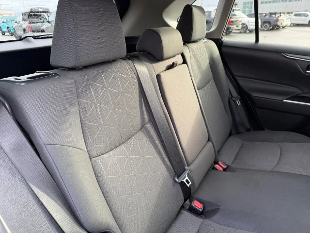Used 2024  Toyota XLE image 17