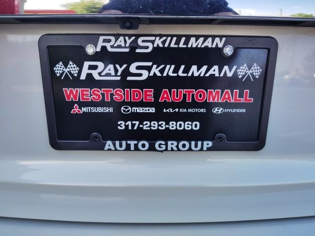 Used 2020 White Nissan Platinum image 37