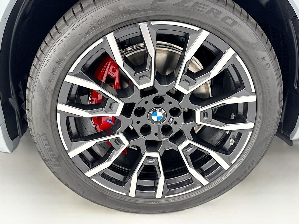 New 2026 Gray Metallic BMW xDrive40i image 31