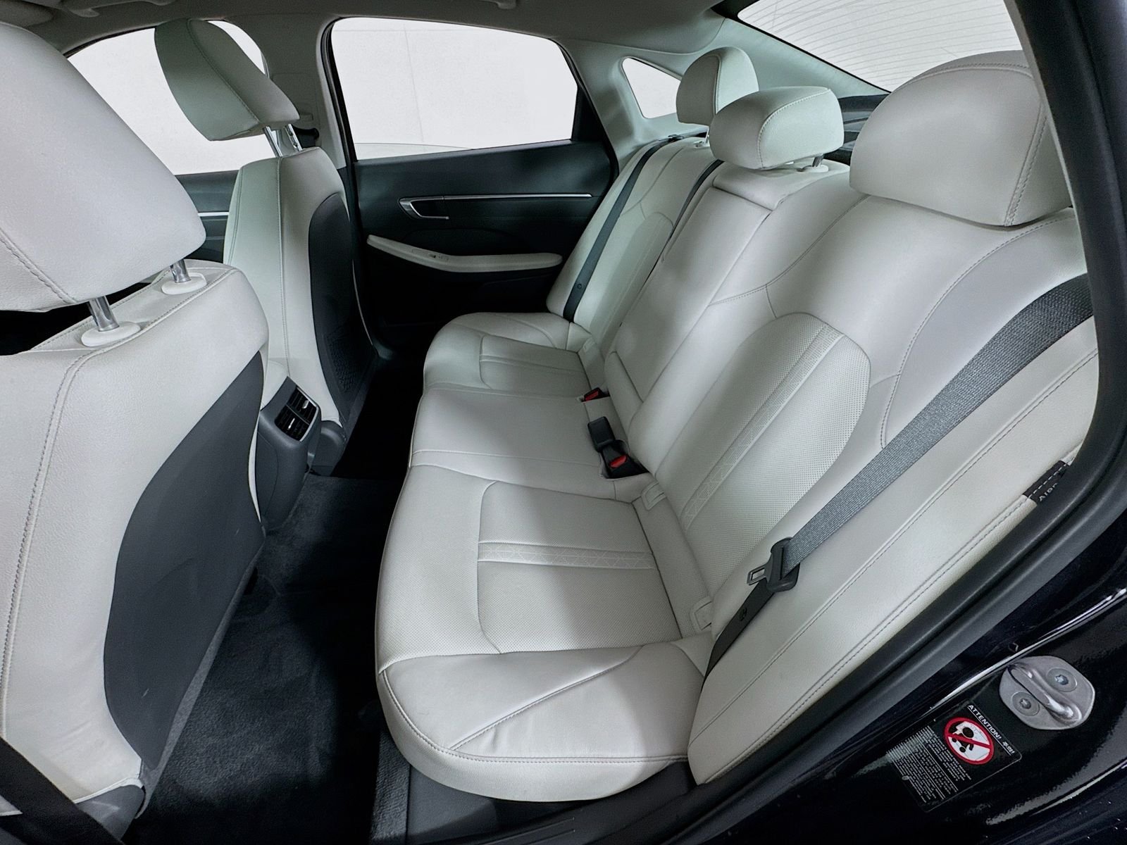 Used 2023 Carbon Blue Hyundai Limited image 18