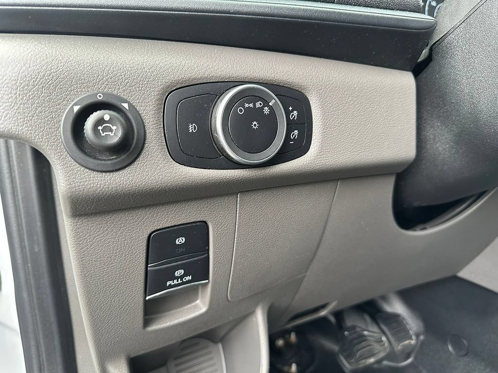 Used 2025 White Ford T250 image 29