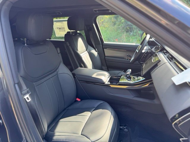 New 2027  Land Rover SE image 20