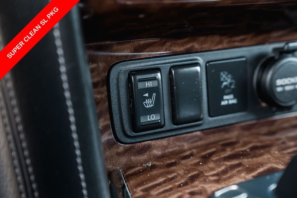 Used 2018 Gun Metallic Nissan SL image 32