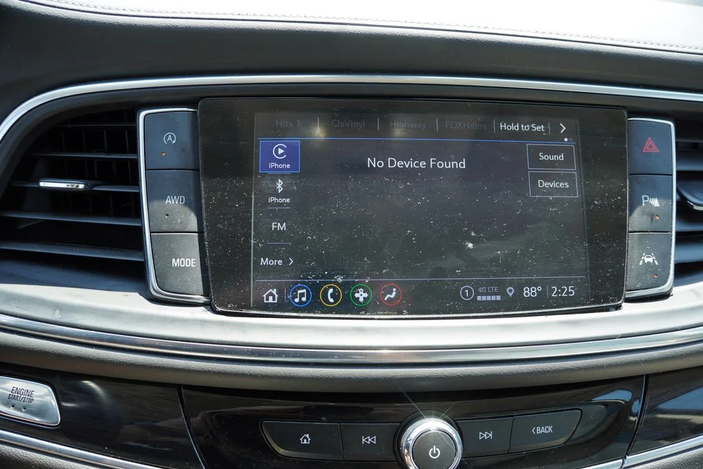 Used 2024 White Frost Buick Essence image 5