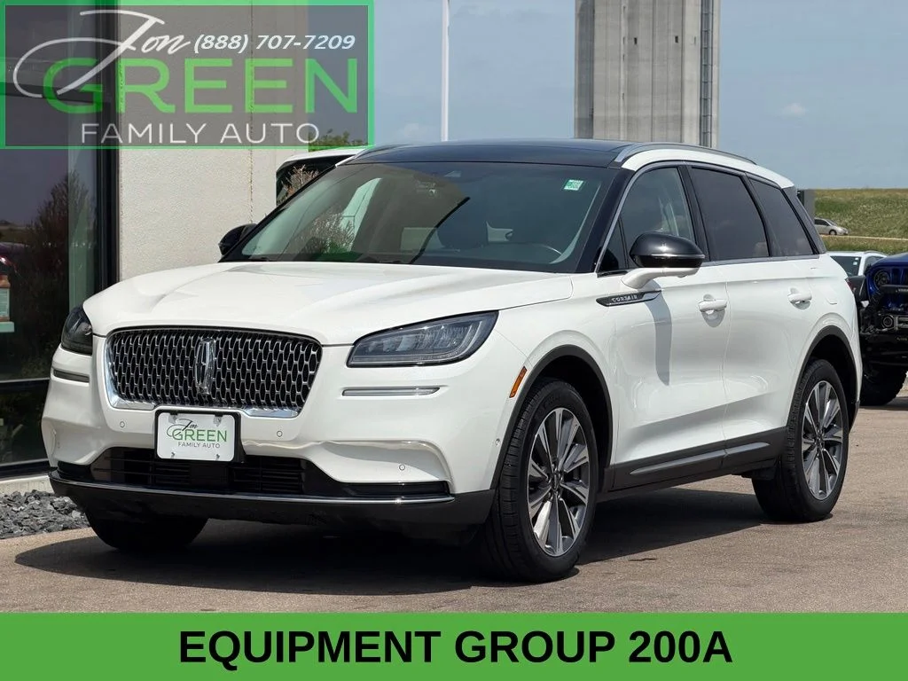 Used 2022 White Lincoln Reserve image 1