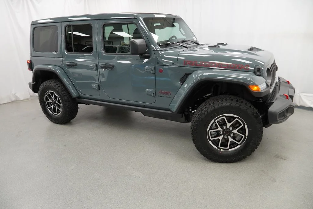 New 2026 Anvil Clear-Coat Exterior Paint Jeep Rubicon image 9