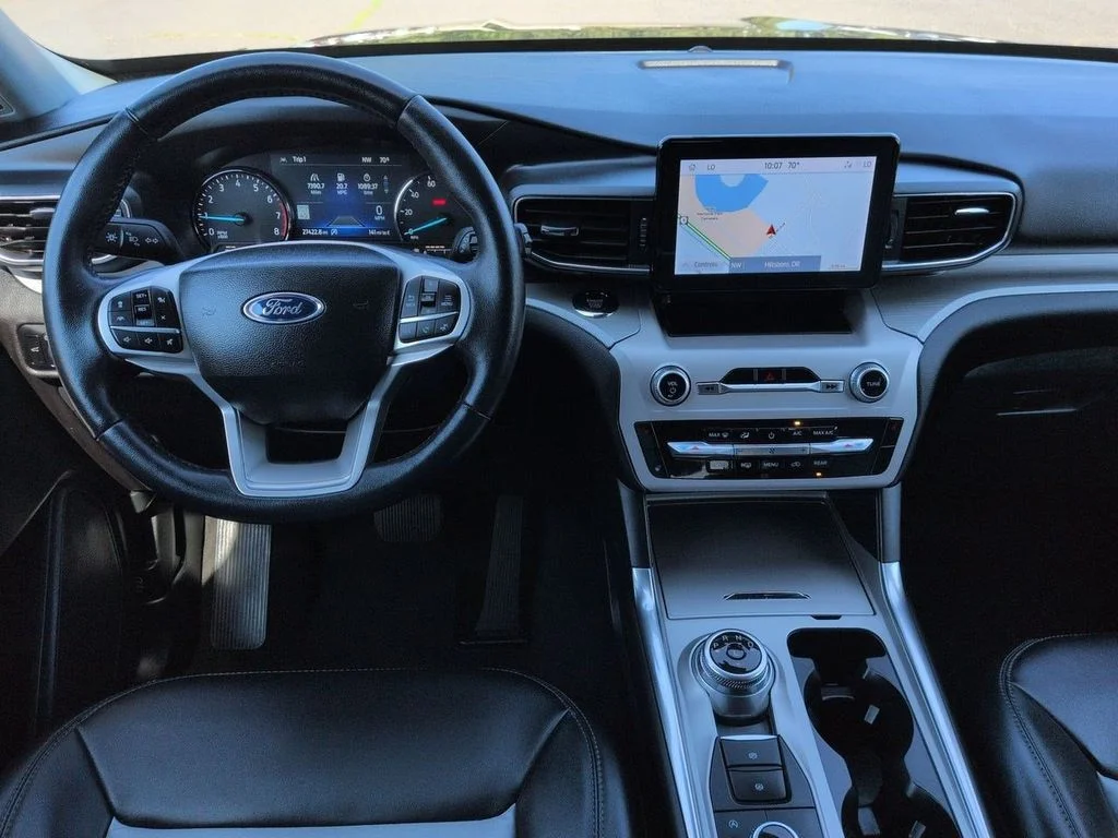 Used 2023 Gray Metallic Ford XLT image 23