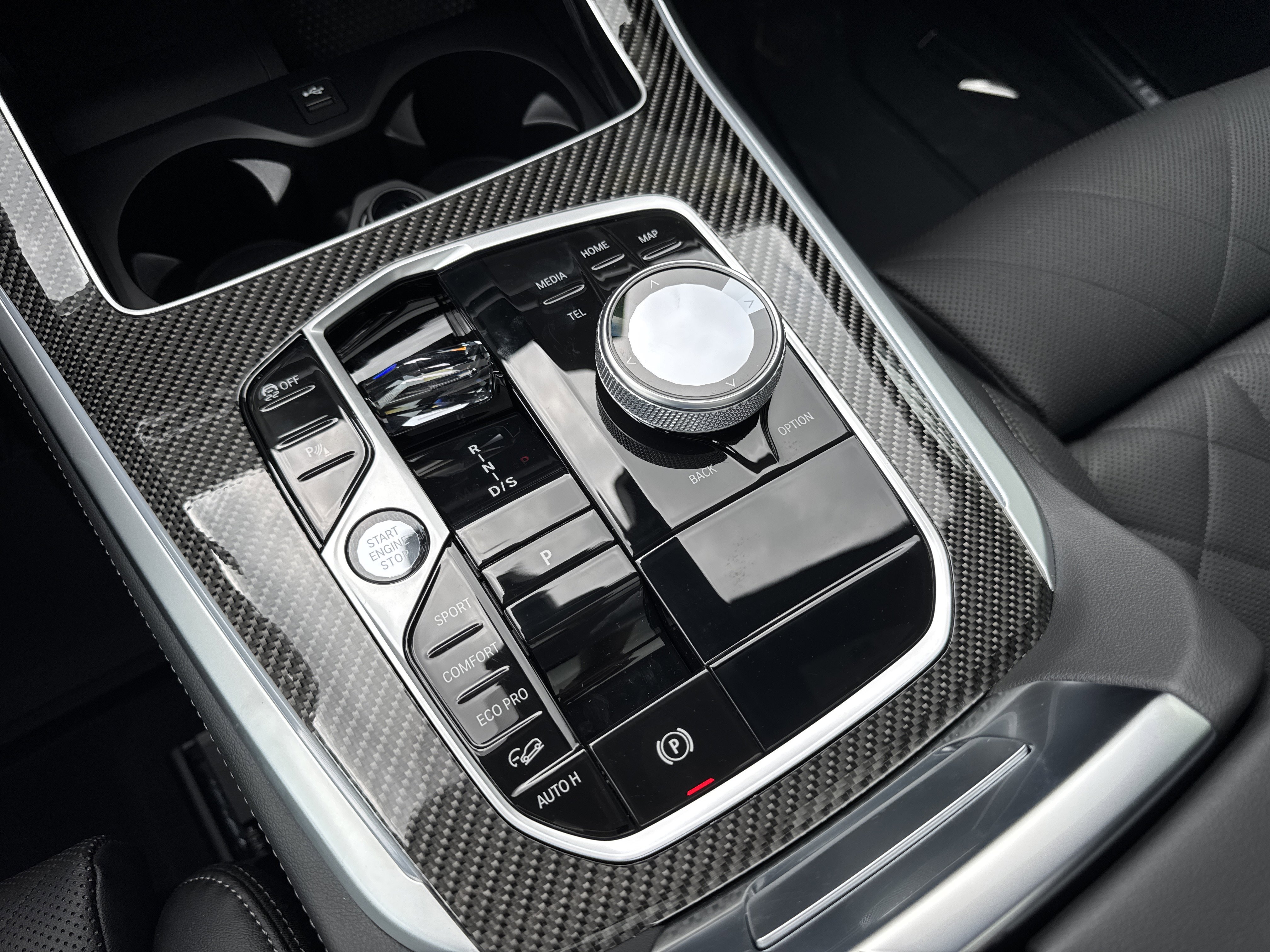 New 2026 BROOKLYN GREY BMW M60i image 17