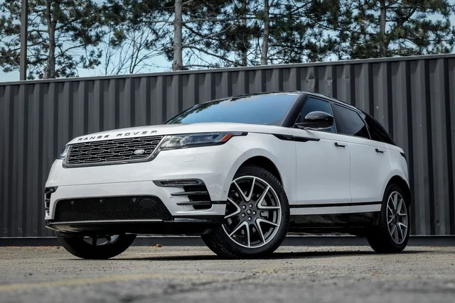 2026 Land Rover Range Rover Velar Dynamic SE