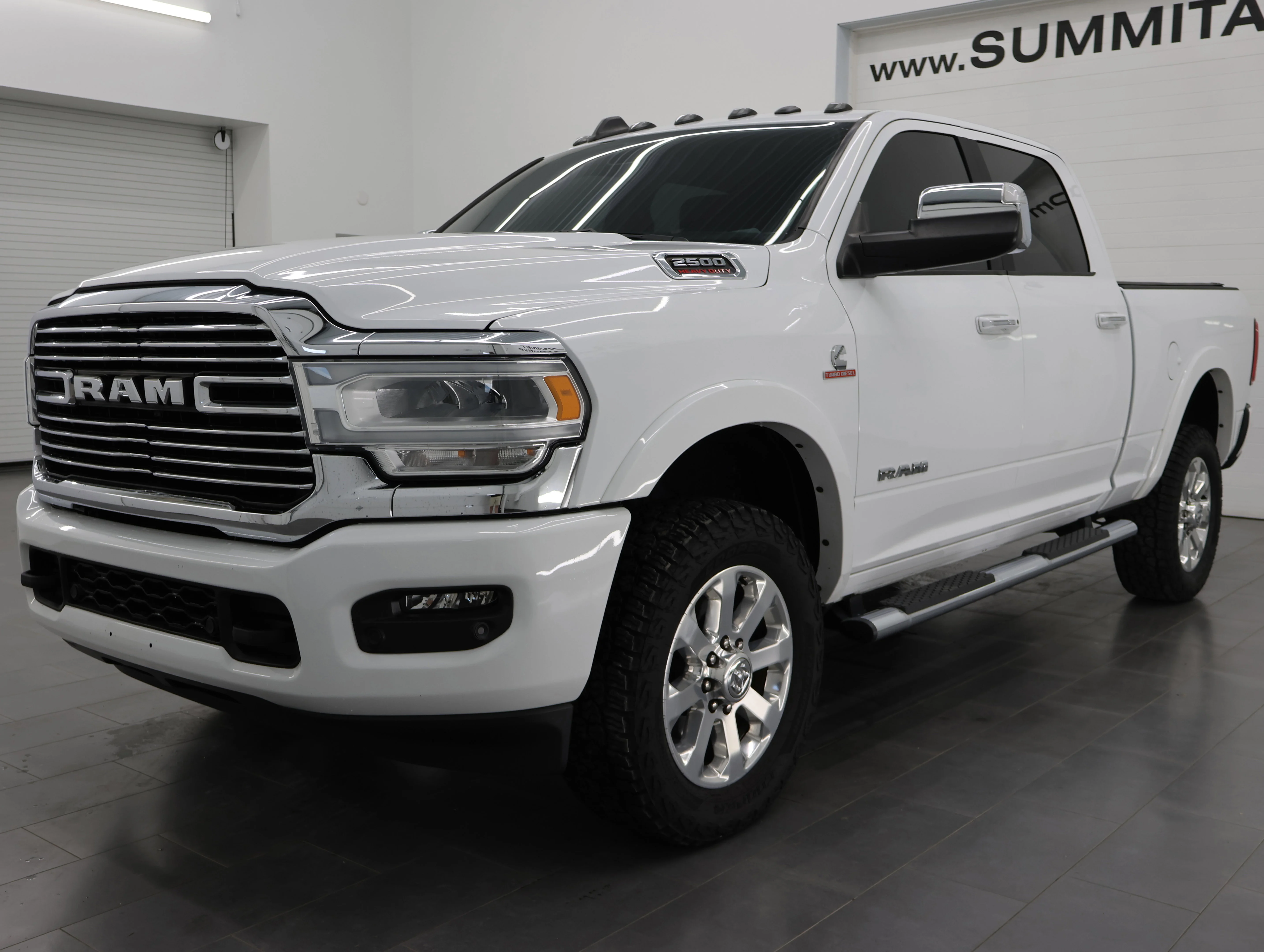 Used 2020 Bright White Clearcoat Ram Laramie image 7