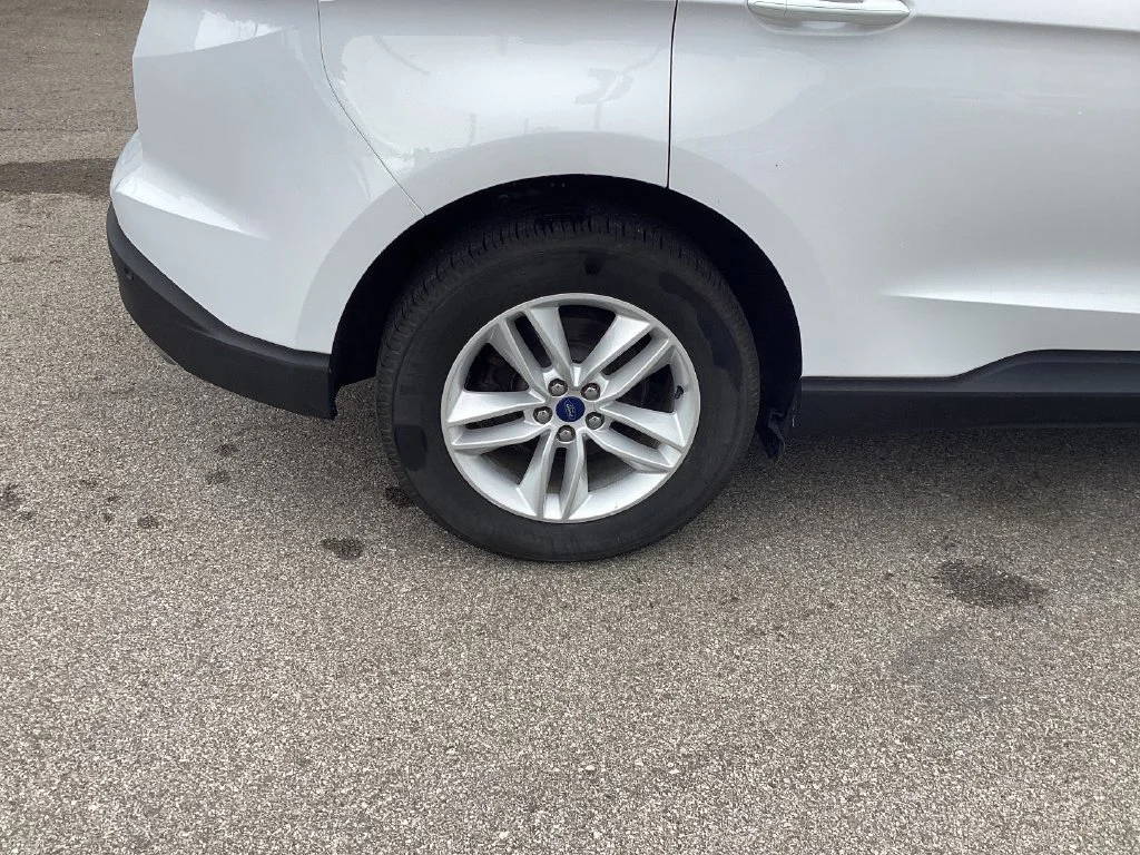 Used 2017 White Ford SEL image 25